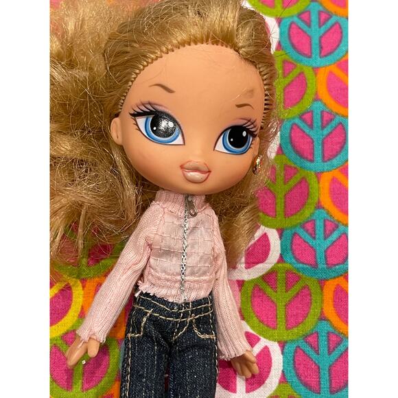 Bratz Kidz Cloe Doll Pink Top Jeans 7" - Picture 2 of 6